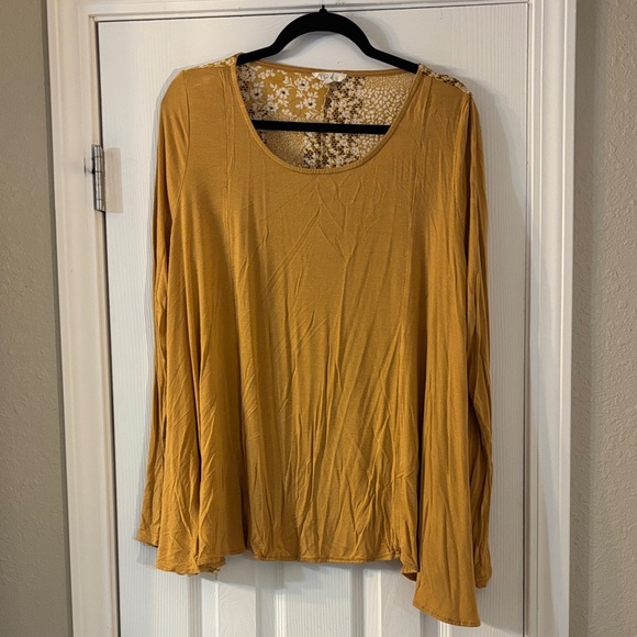 easel Tops - Easel Golden/Floral Flowy Blouse